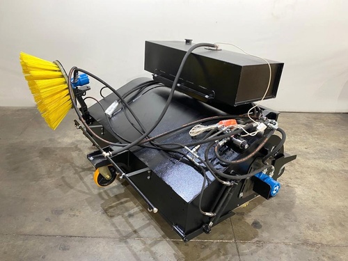 Щетка с передним бункером 