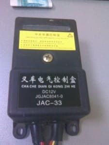 Блок реле 8-4-2-2 12V 