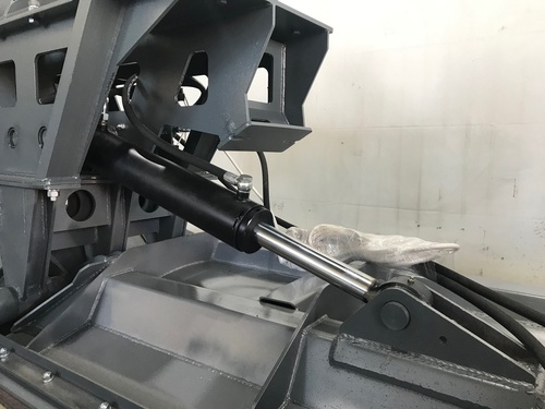 Отвал "Бабочка" для фронтальные погрузчики и экскаваторы-погрузчики с гидроповоротом 