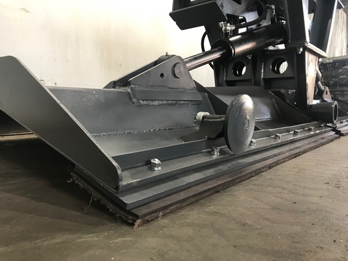 Отвал "Бабочка" для фронтальные погрузчики и экскаваторы-погрузчики с гидроповоротом 